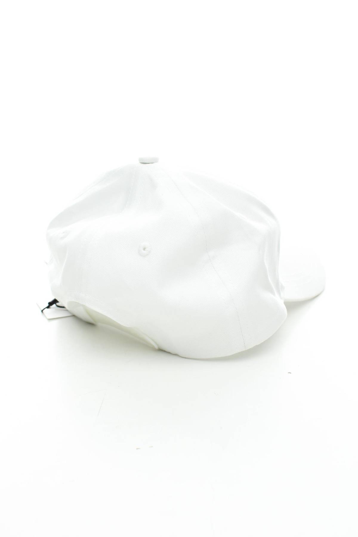 Шапка Calvin Klein Jeans2