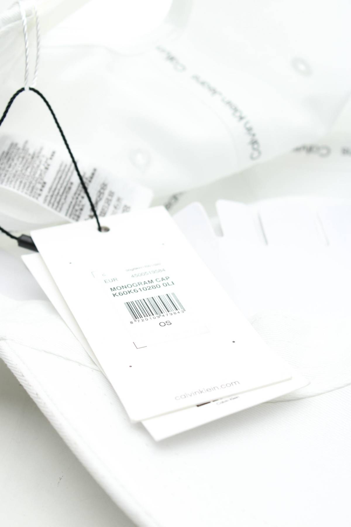 Шапка Calvin Klein Jeans3