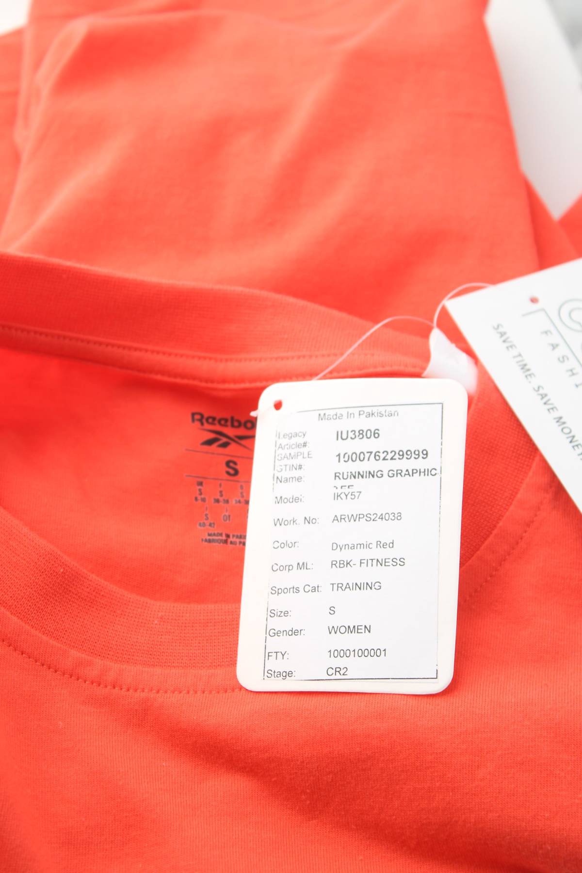 Дамска спортна тениска Reebok3