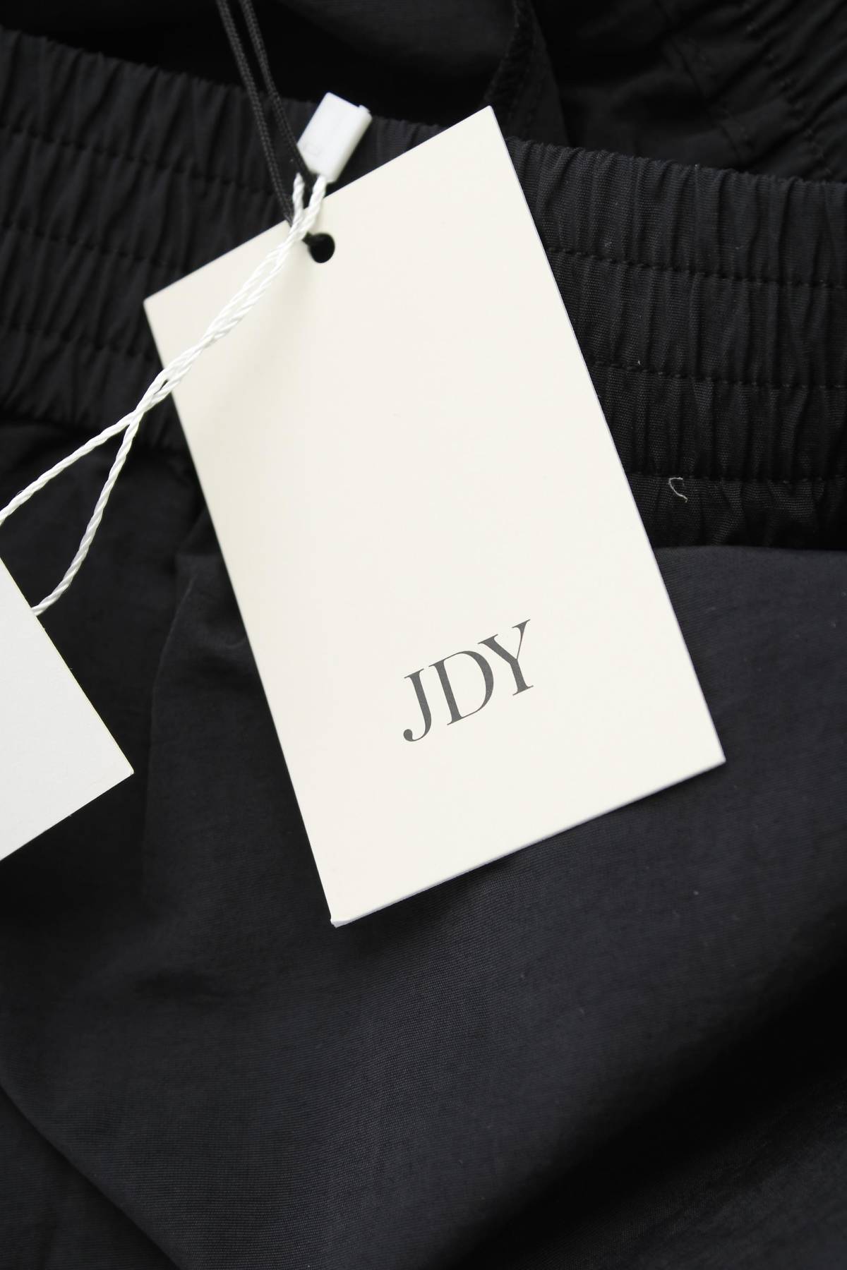 Дамски къс панталон Jdy3 - Contour.bg Дамски къс панталон Jdy3