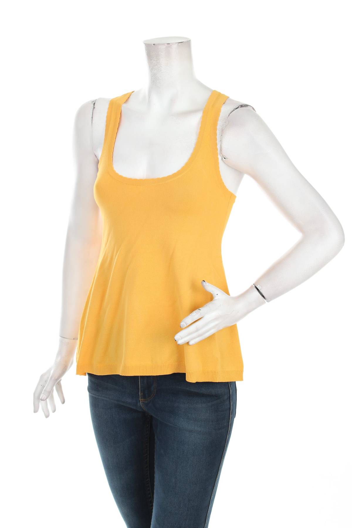 Γυναικείο αμάνικο Hoss Intropia1