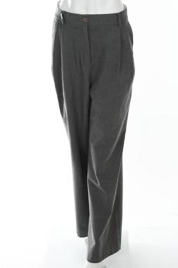 Γυναικείο παντελόνι Lacoste1