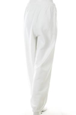 Дамско спортно долнище Reebok2