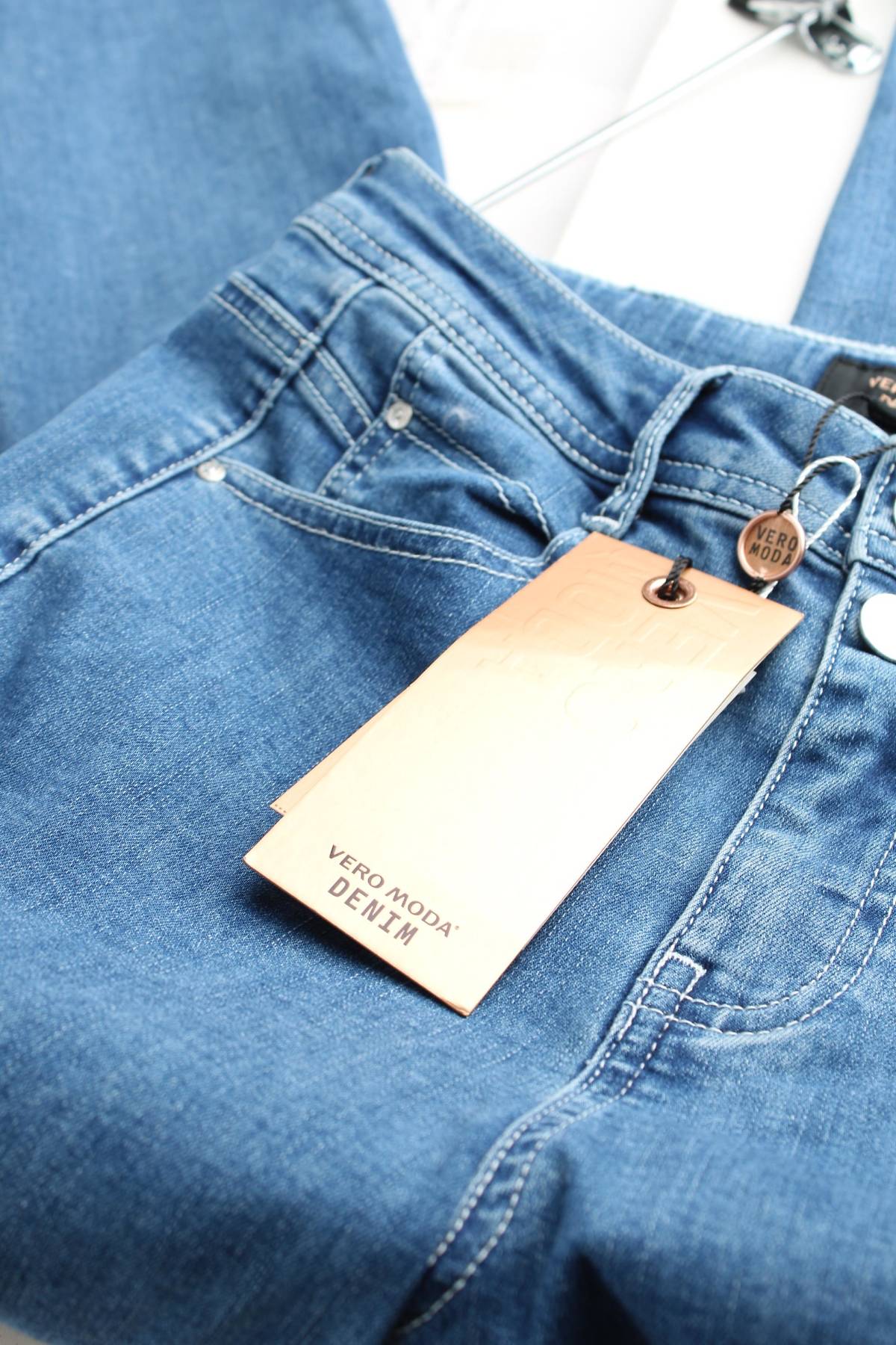 Γυναικεία τζιν Vero Moda3 - Contourshop.gr Γυναικεία τζιν Vero Moda3