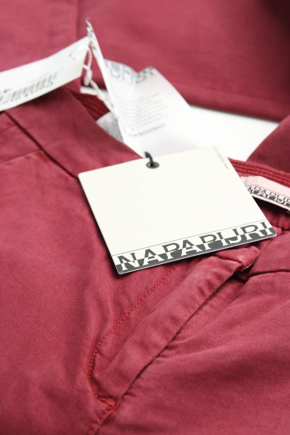 Дамски панталон Napapijri3