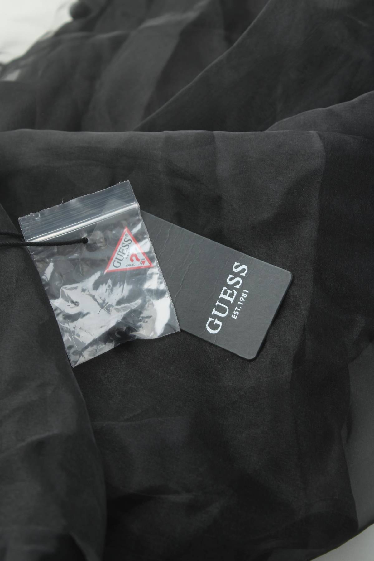 Γυναικεία μπλούζα Guess3 - Contourshop.gr Γυναικεία μπλούζα Guess3