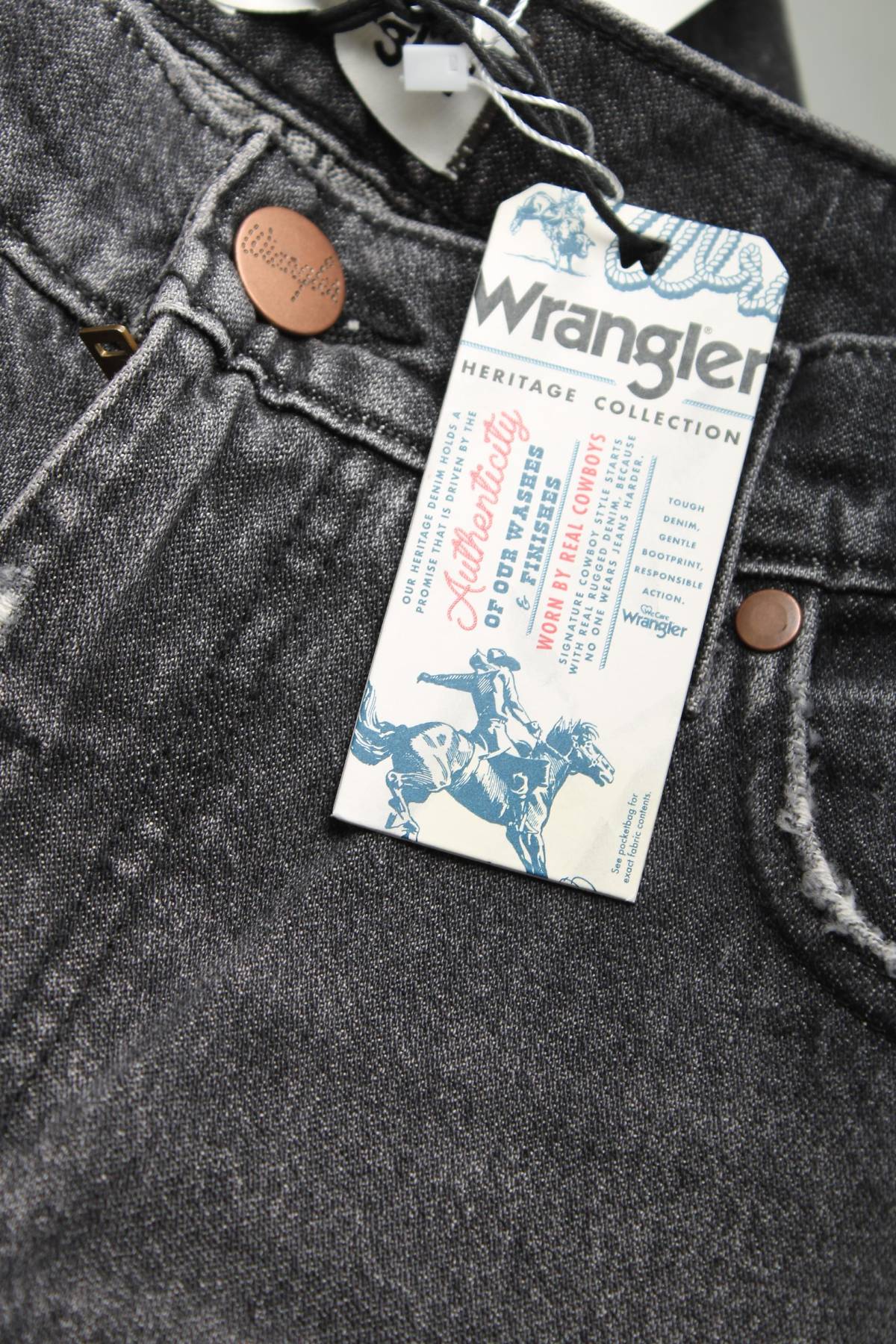 Мъжки дънки Wrangler3 - Contour.bg Мъжки дънки Wrangler3