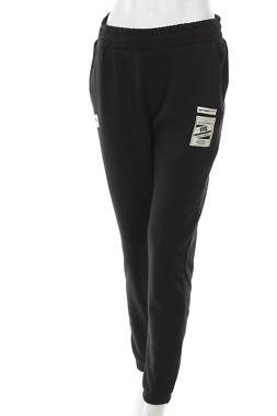 Дамско спортно долнище Viral Vibes1