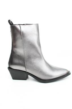 Дамски боти Steve Madden1