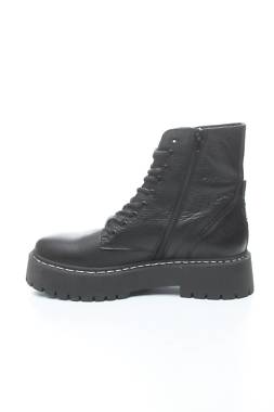 Дамски боти Steve Madden2