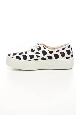 Sneakers Desigual x Victoria2 - Contourshop.gr Sneakers Desigual x Victoria2