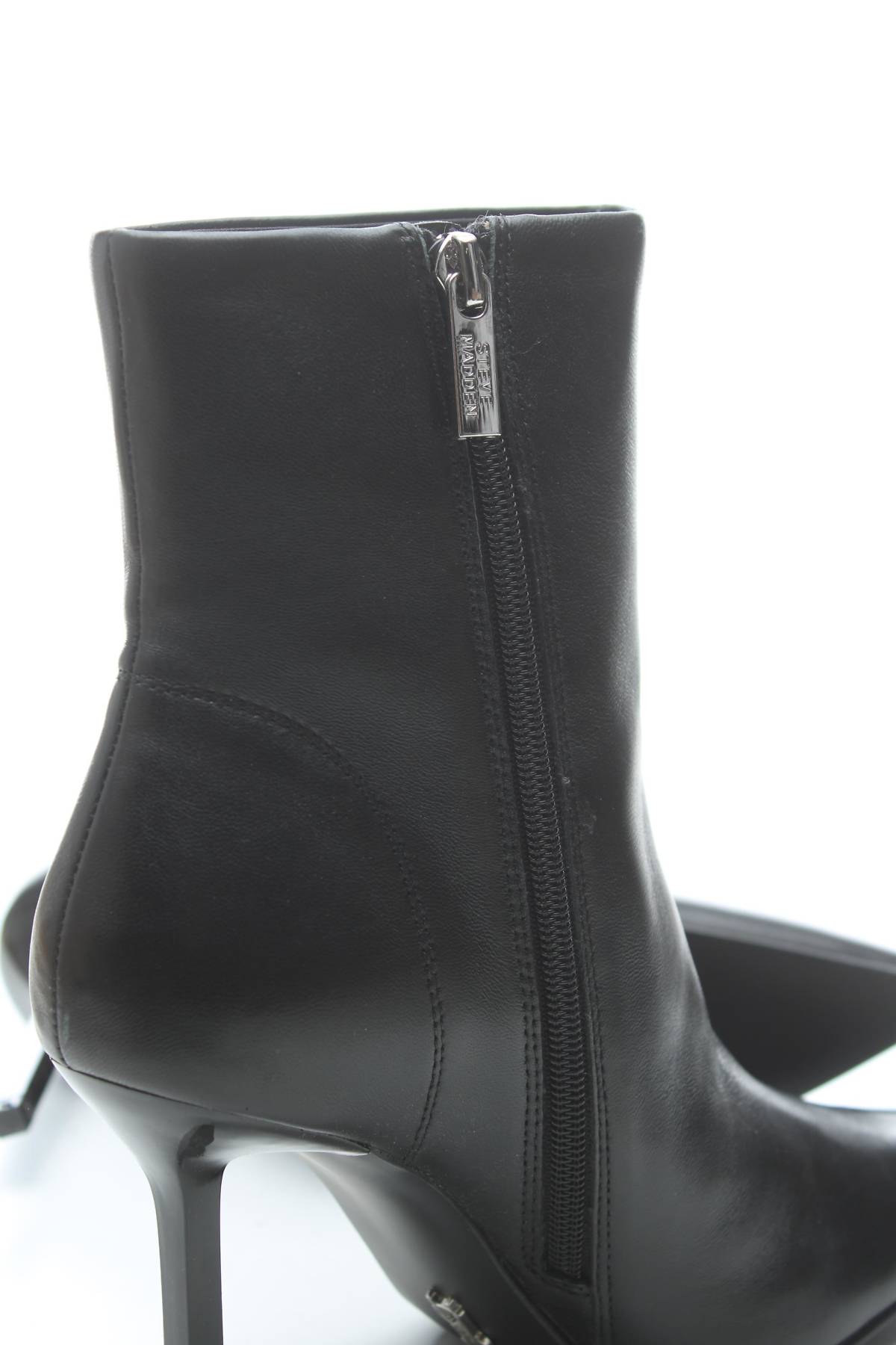 Γυναικεία μποτάκια Steve Madden5