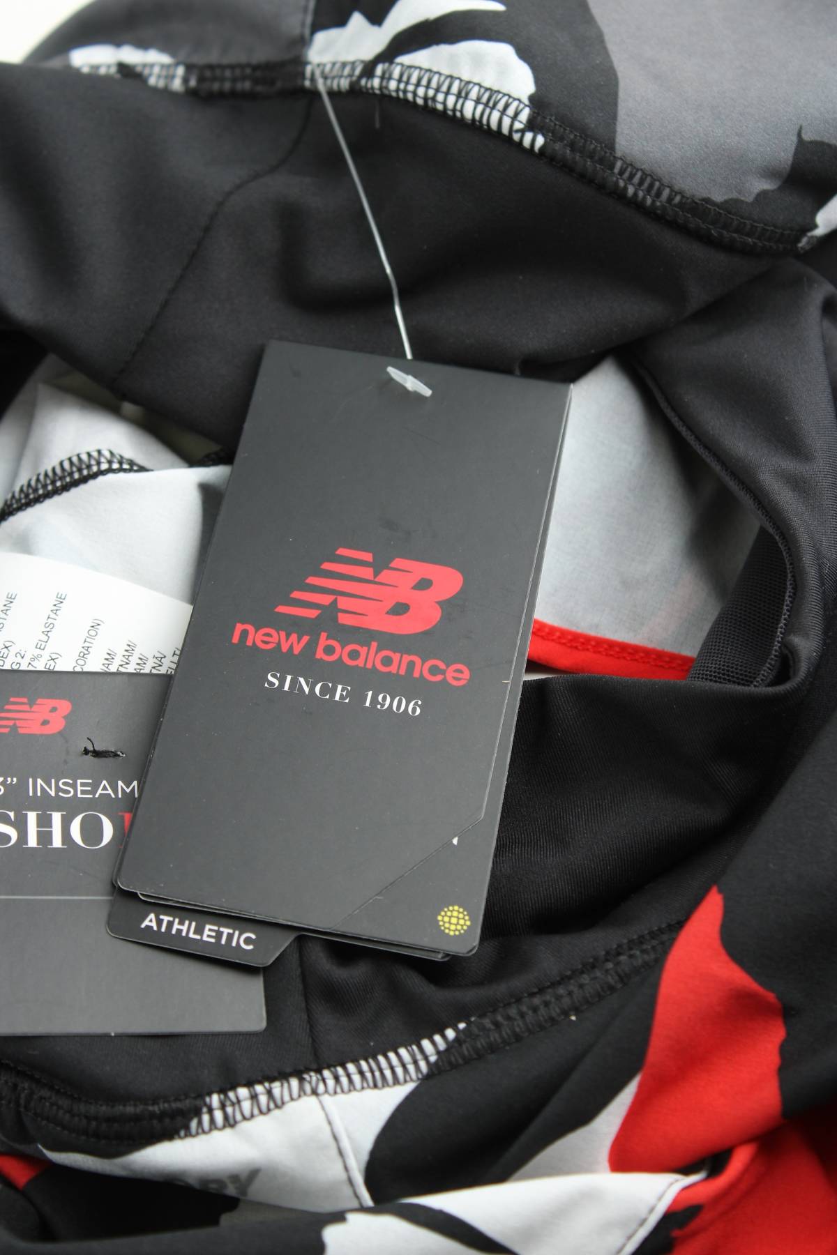 Дамски шорти New Balance3