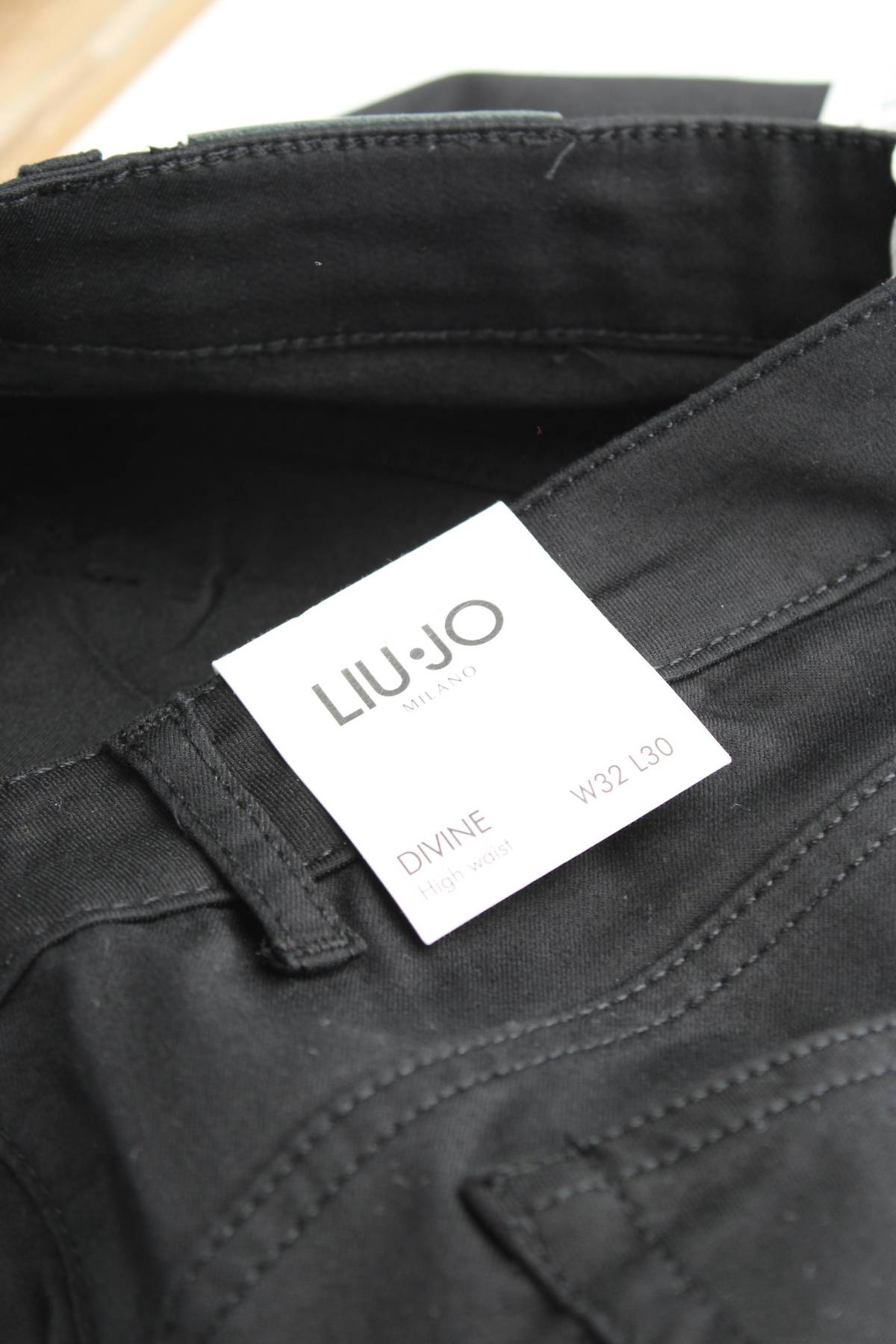 Дамски панталон Liu Jo3