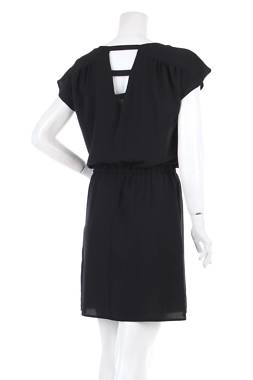 Рокля Vero Moda2