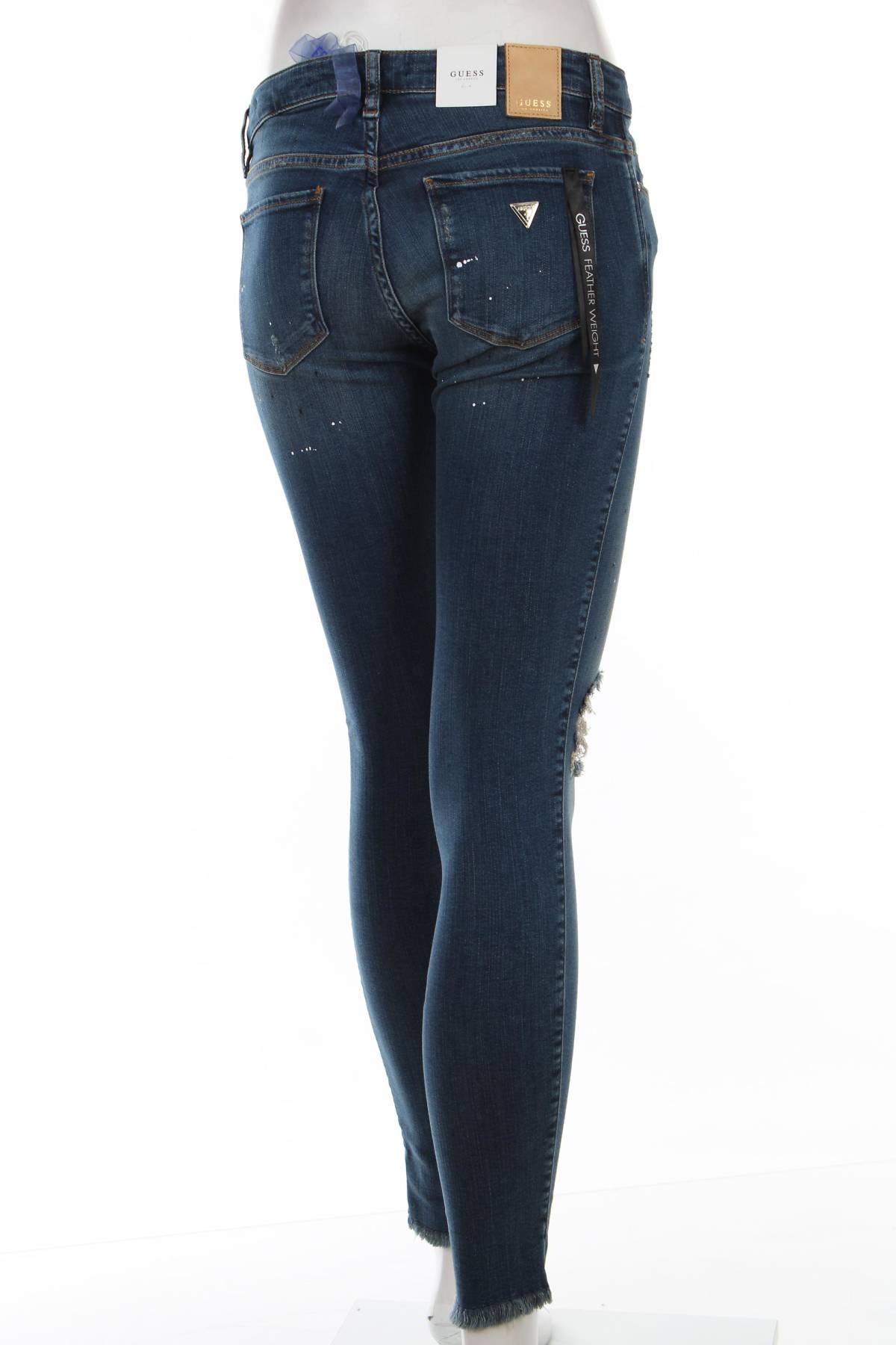 Дамски дънки Guess2 - Contour.bg Дамски дънки Guess2