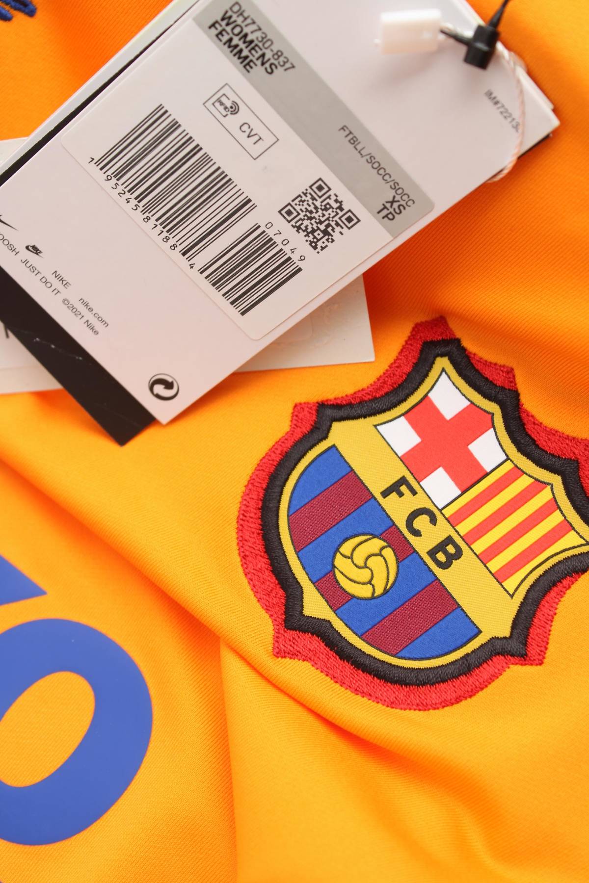 Γυναικεία αθλητική μπλούζα Nike x FC Barcelona3 - Contourshop.gr Γυναικεία αθλητική μπλούζα Nike x FC Barcelona3