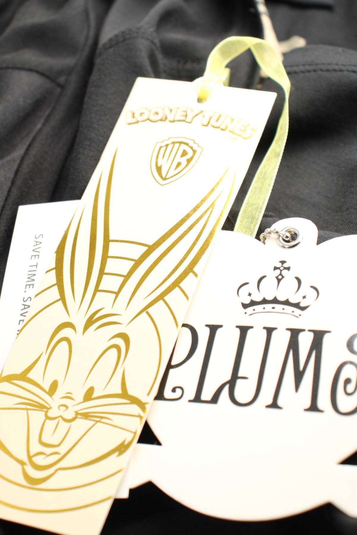 Дамска тениска Plums x Warner Bros3