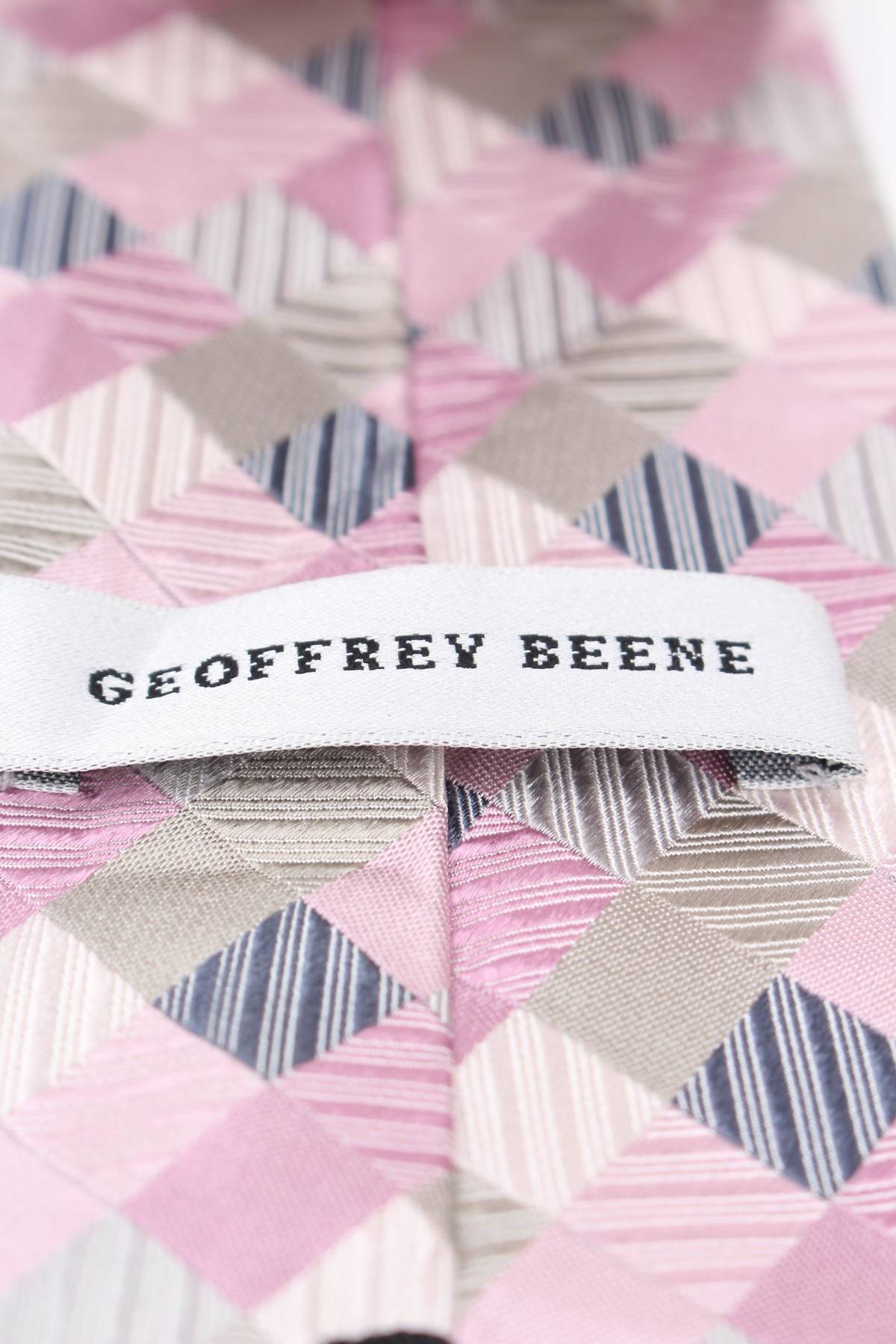 Вратовръзка Geoffrey Beene3 - Contour.bg Вратовръзка Geoffrey Beene3