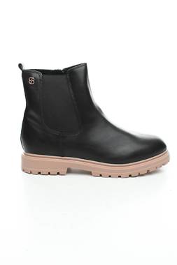 Дамски боти S.Oliver1