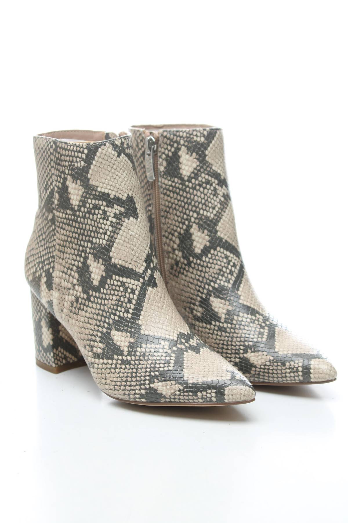 Дамски боти Steve Madden3