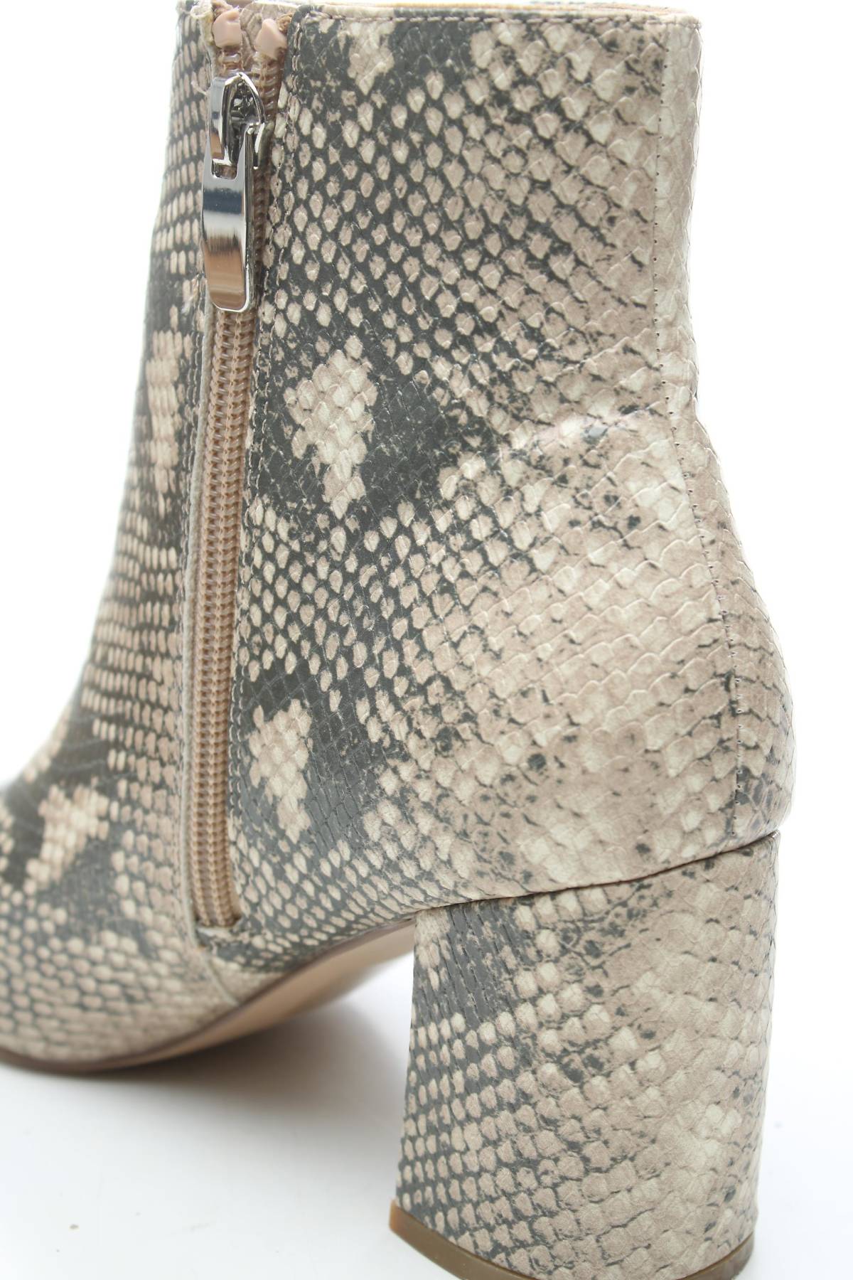 Дамски боти Steve Madden5