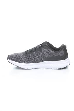 Αθλητικά παπούτσια Under Armour2