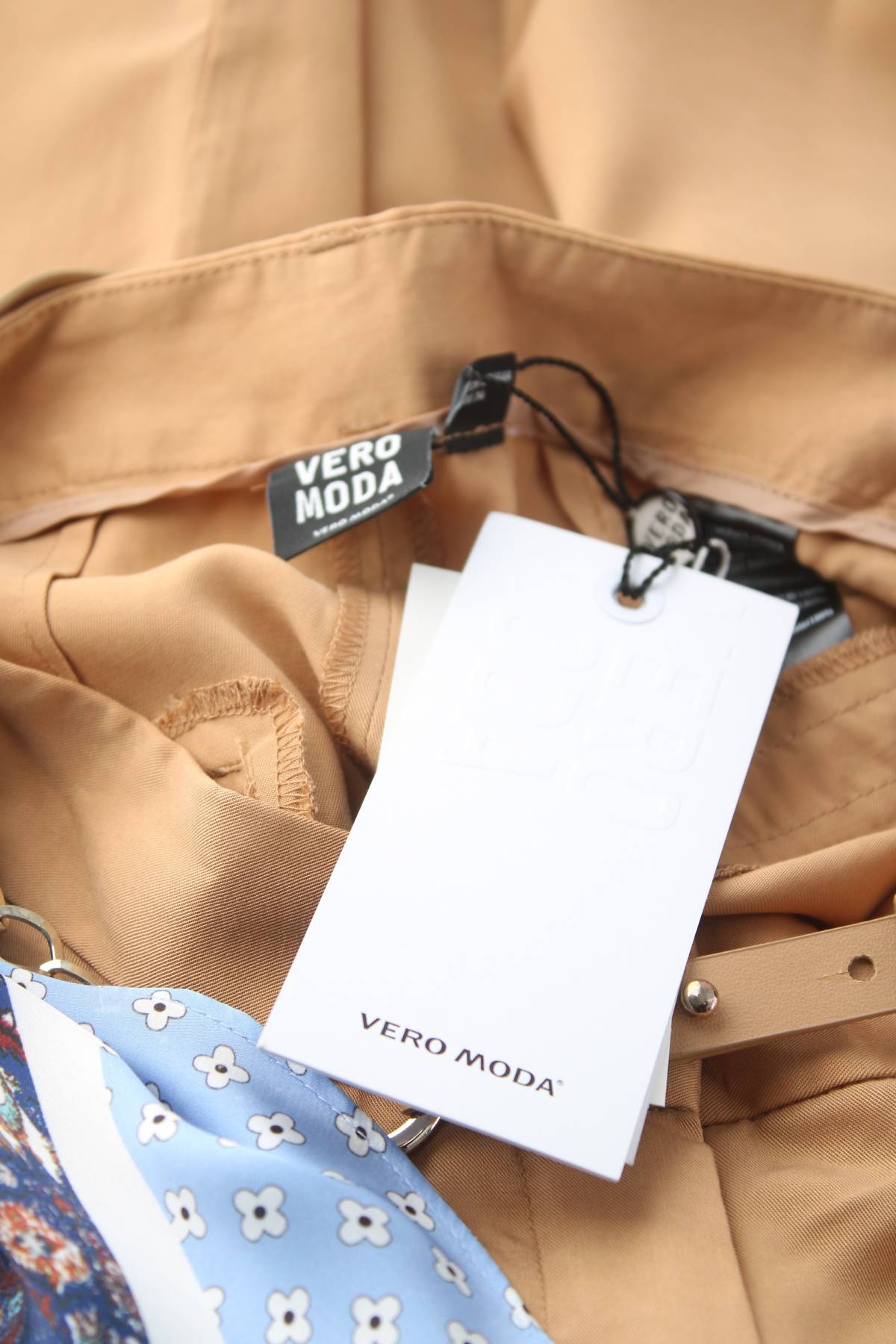 Γυναικείο παντελόνι Vero Moda3