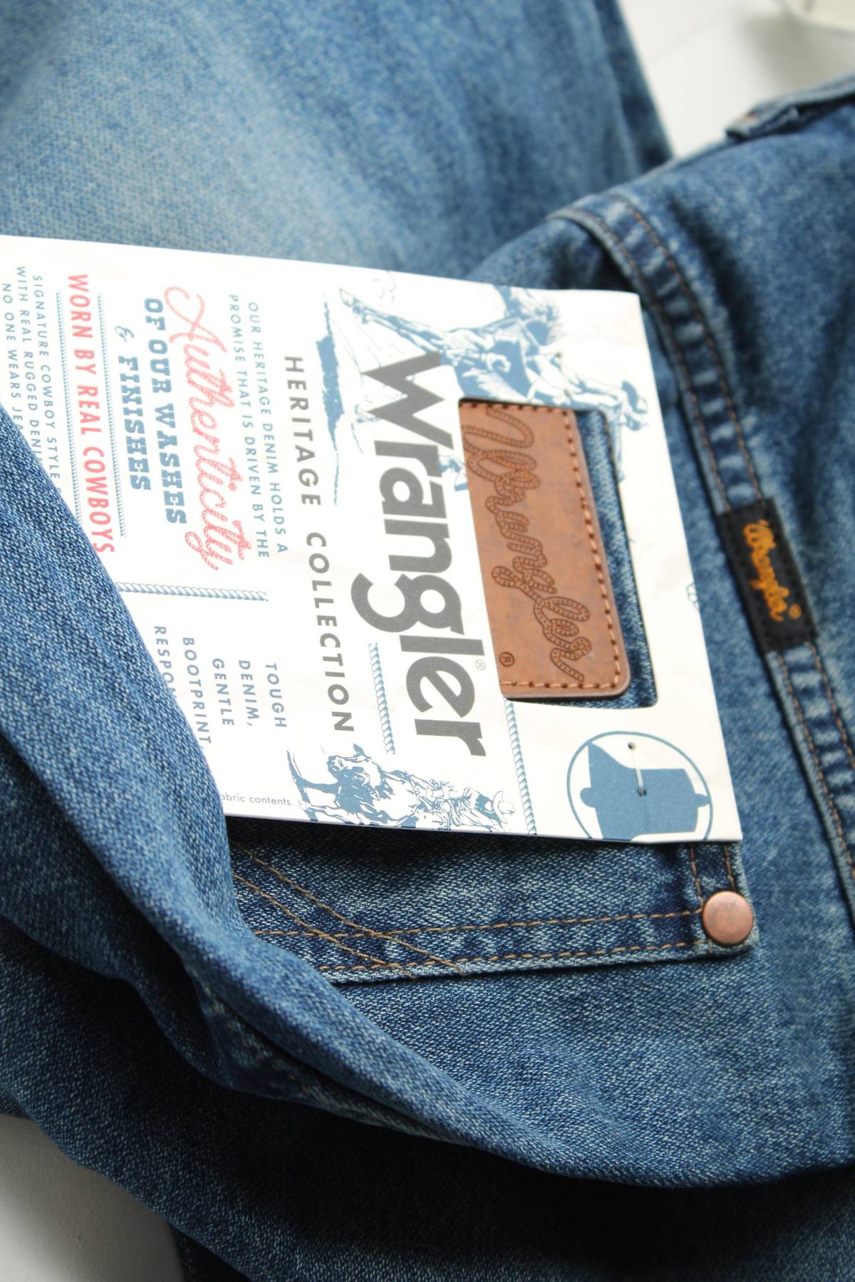 Мъжки дънки Wrangler3 - Contour.bg Мъжки дънки Wrangler3