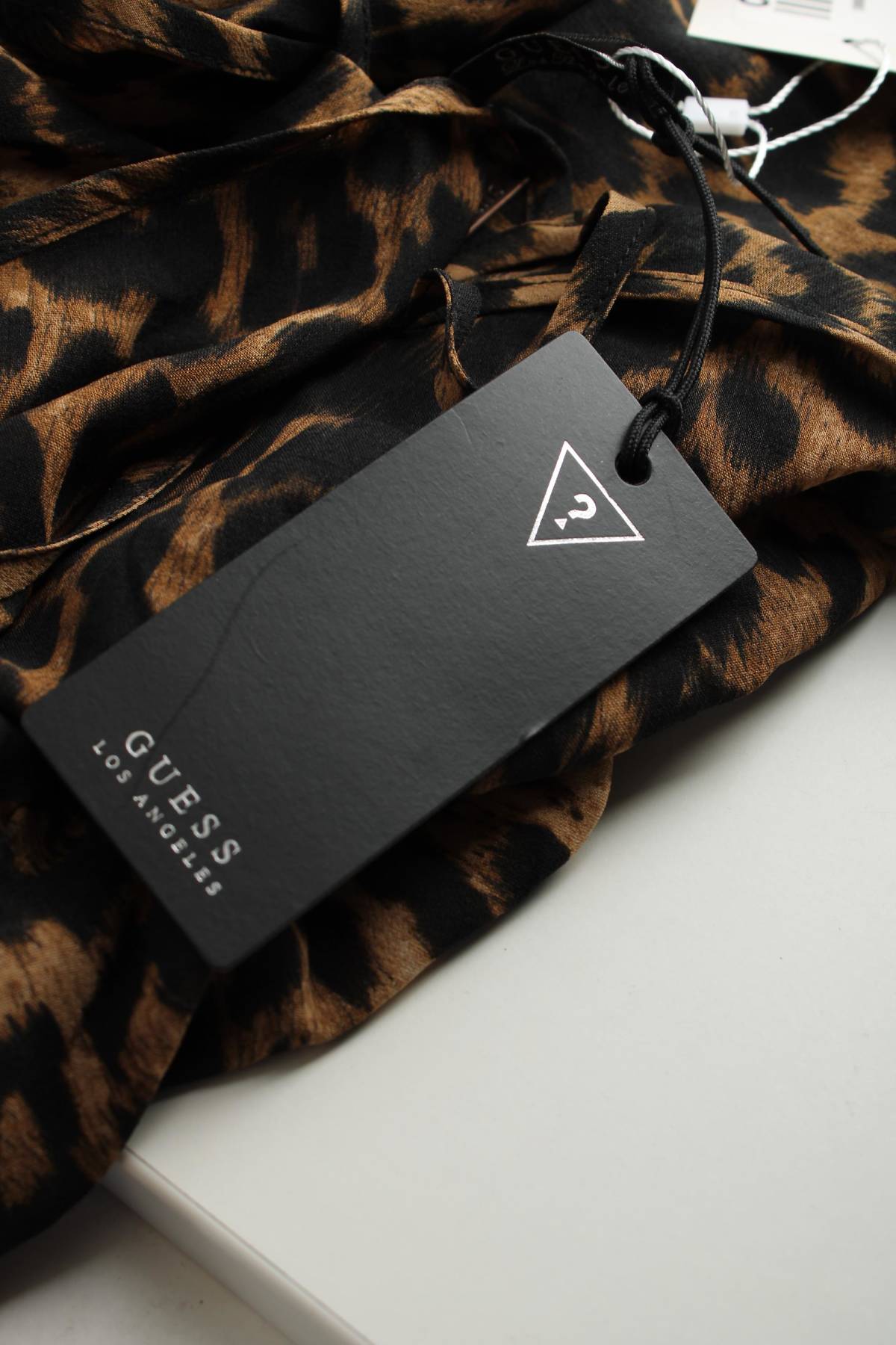 Γυναικεία σαλοπέτα Guess3 - Contourshop.gr Γυναικεία σαλοπέτα Guess3
