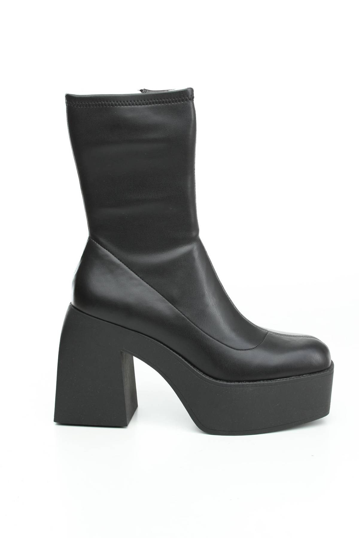 Γυναικεία μποτάκια Steve Madden1