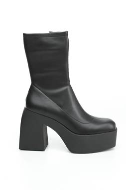 Γυναικεία μποτάκια Steve Madden1