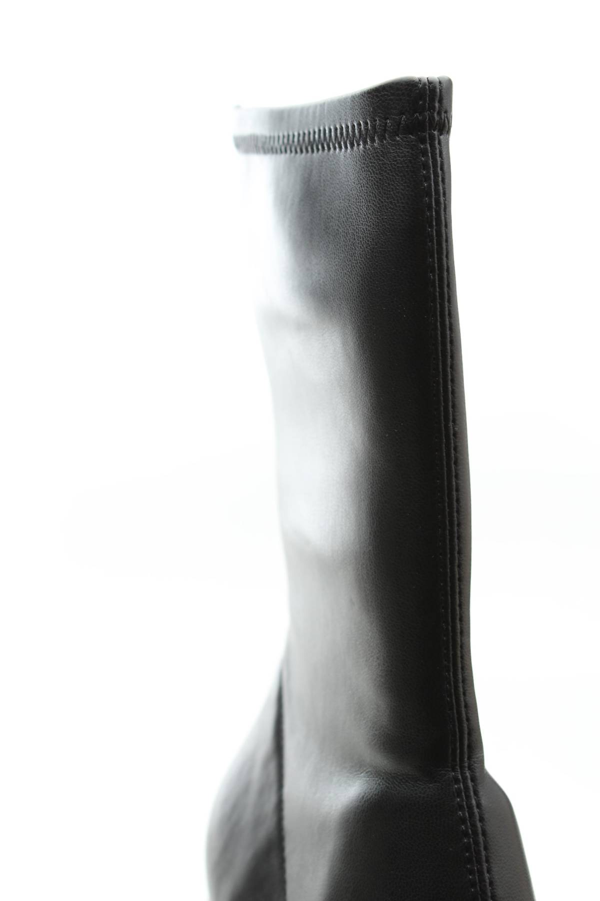 Γυναικεία μποτάκια Steve Madden5