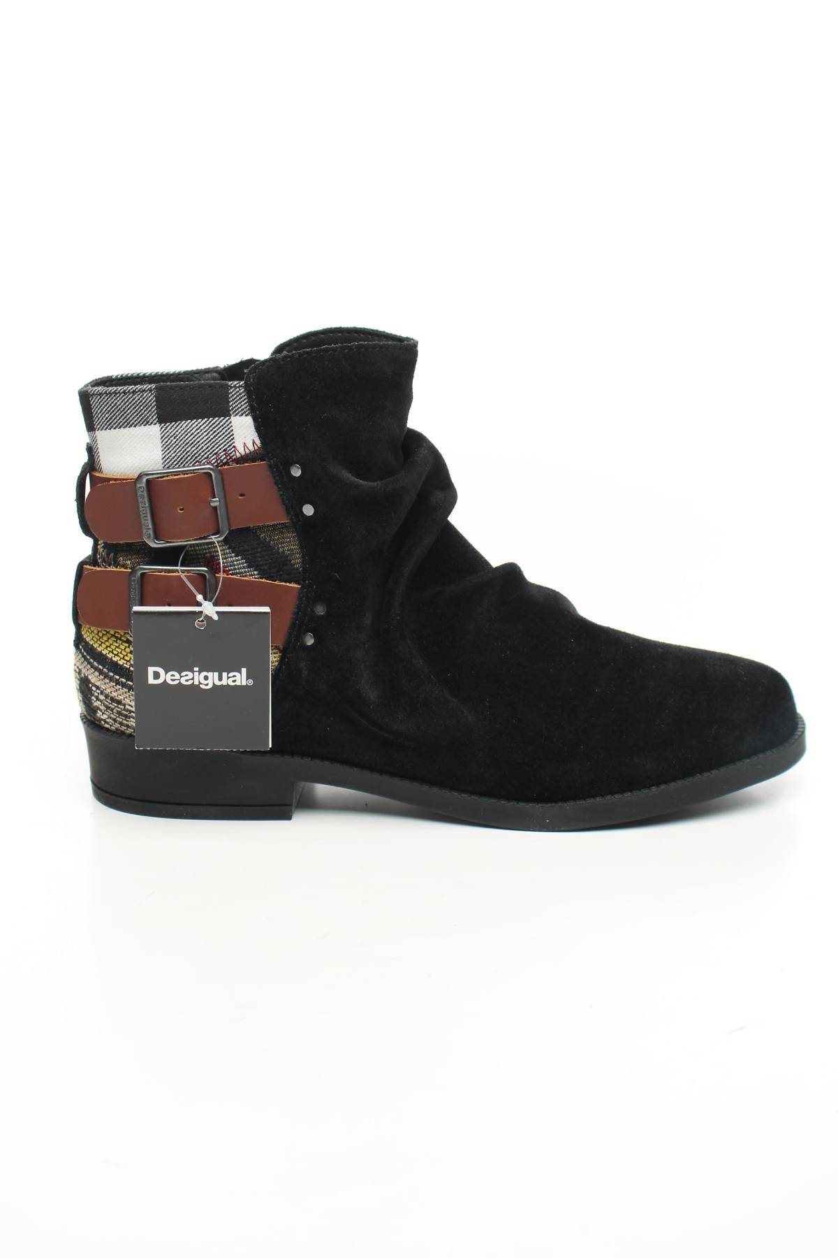 Дамски боти Desigual1