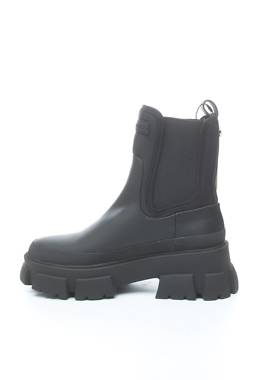 Дамски боти Steve Madden2