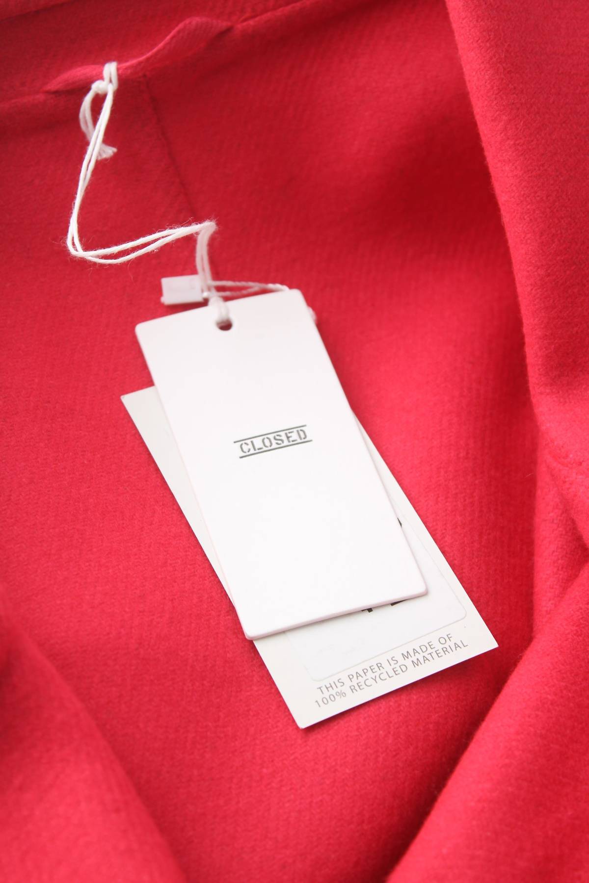 Дамско палто Closed4