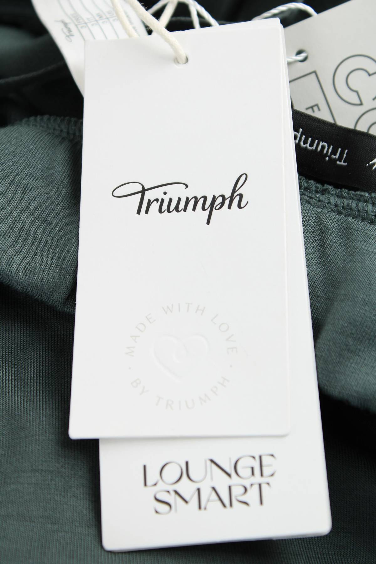 Домашно облекло Triumph3