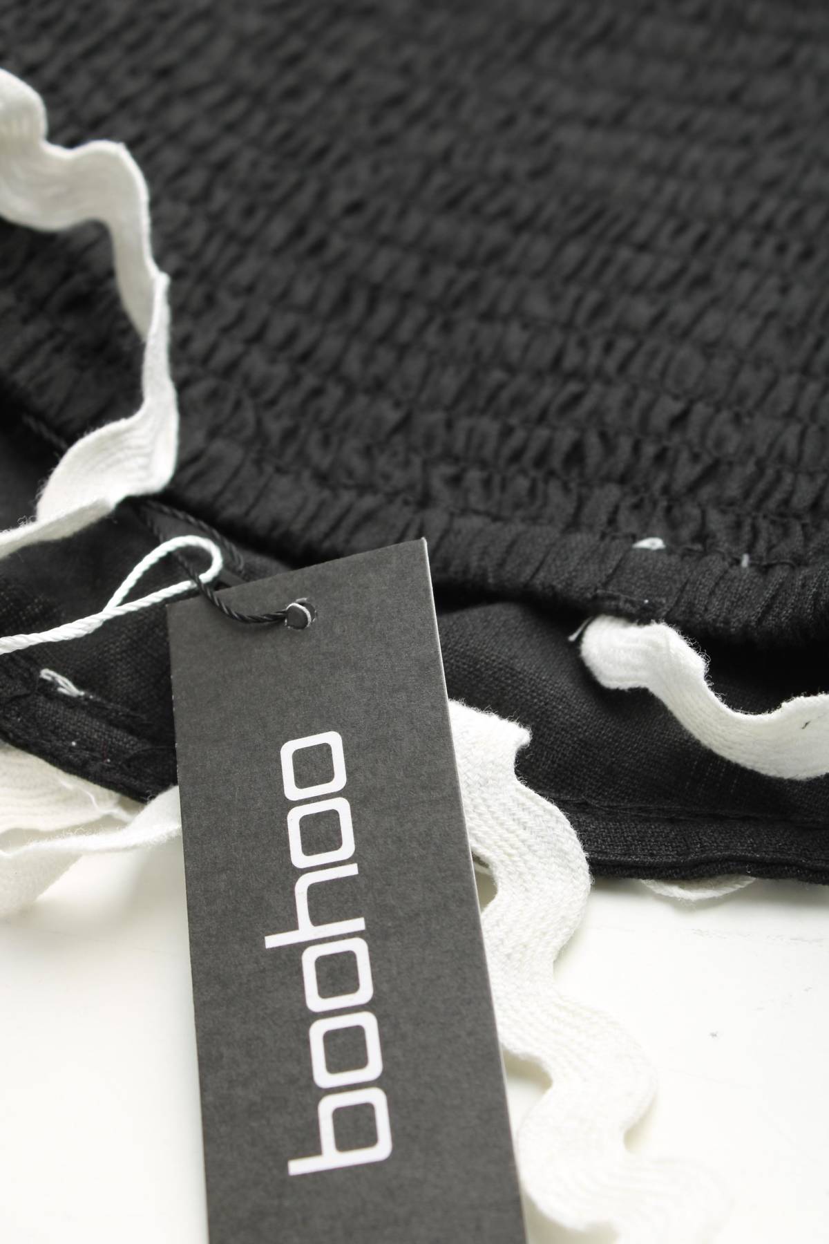 Γυναικείο αμάνικο Boohoo3 - Contourshop.gr Γυναικείο αμάνικο Boohoo3