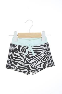 Παιδικά σορτσάκια Guess1