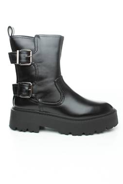 Дамски боти River Island1