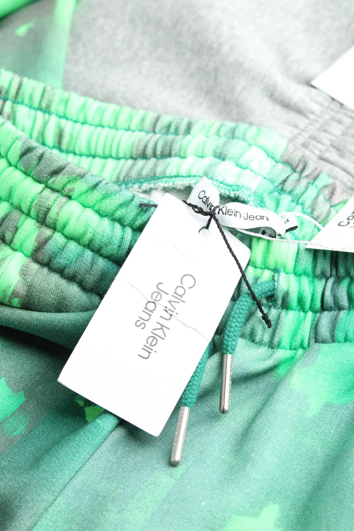 Детско долнище Calvin Klein Jeans3