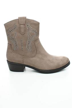 Γυναικεία μποτάκια Marco Tozzi1