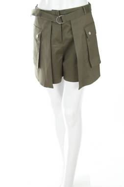 Дамски къс панталон Vero Moda1