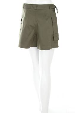 Дамски къс панталон Vero Moda2