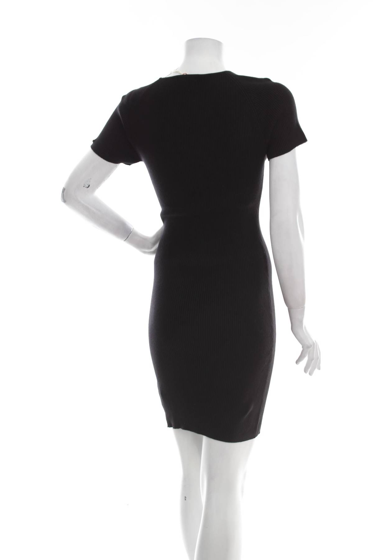 Φορέματα Guess2