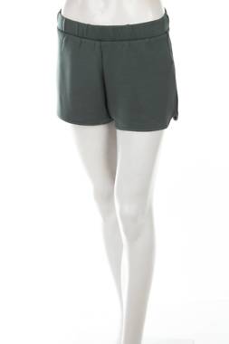 Ρούχα για το σπίτι Triumph1