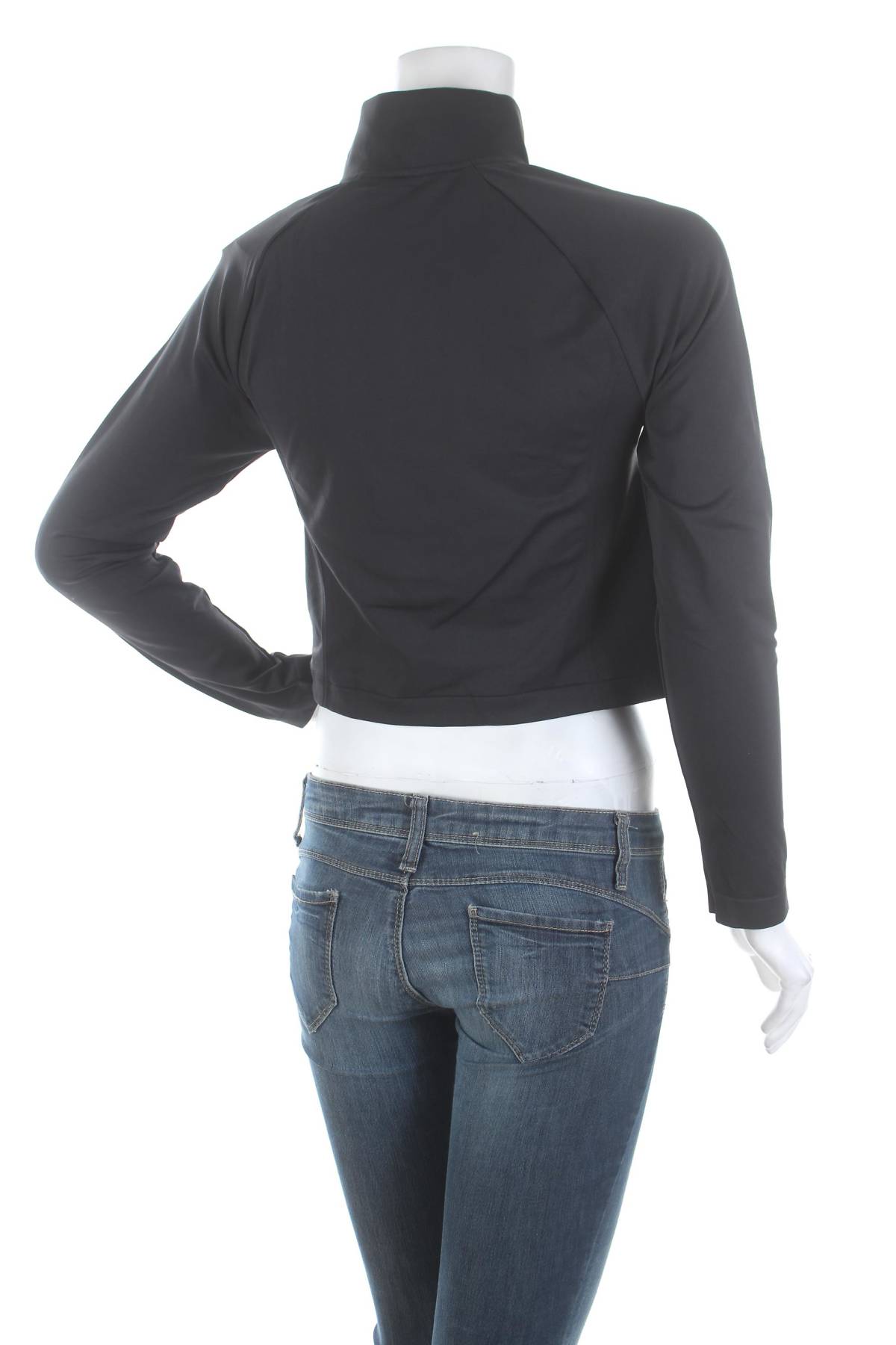 Дамска спортна блуза Under Armour2