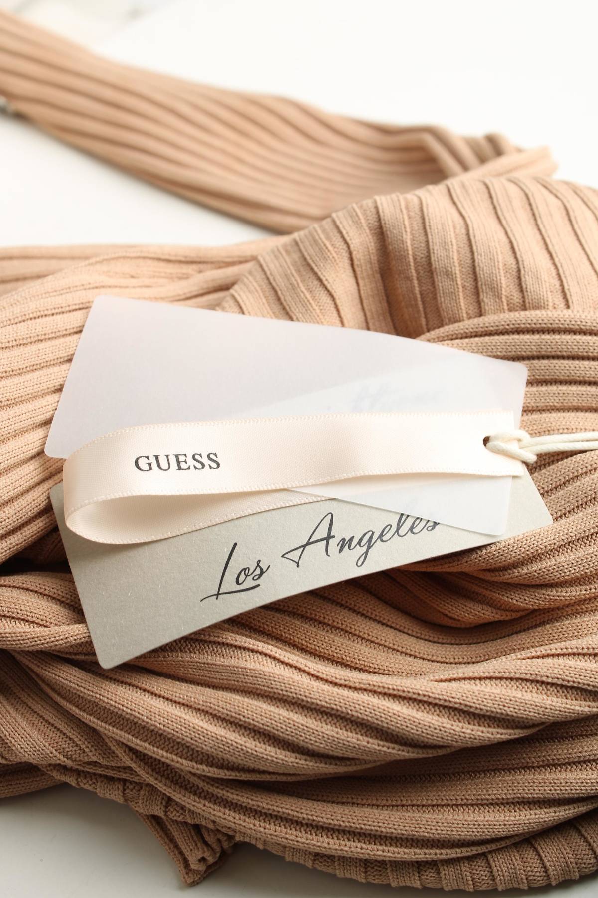 Φορέματα Guess3