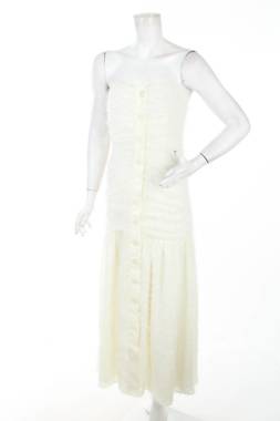 Рокля Michelle Keegan1