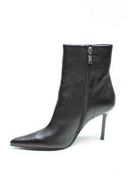 Γυναικεία μποτάκια Steve Madden2